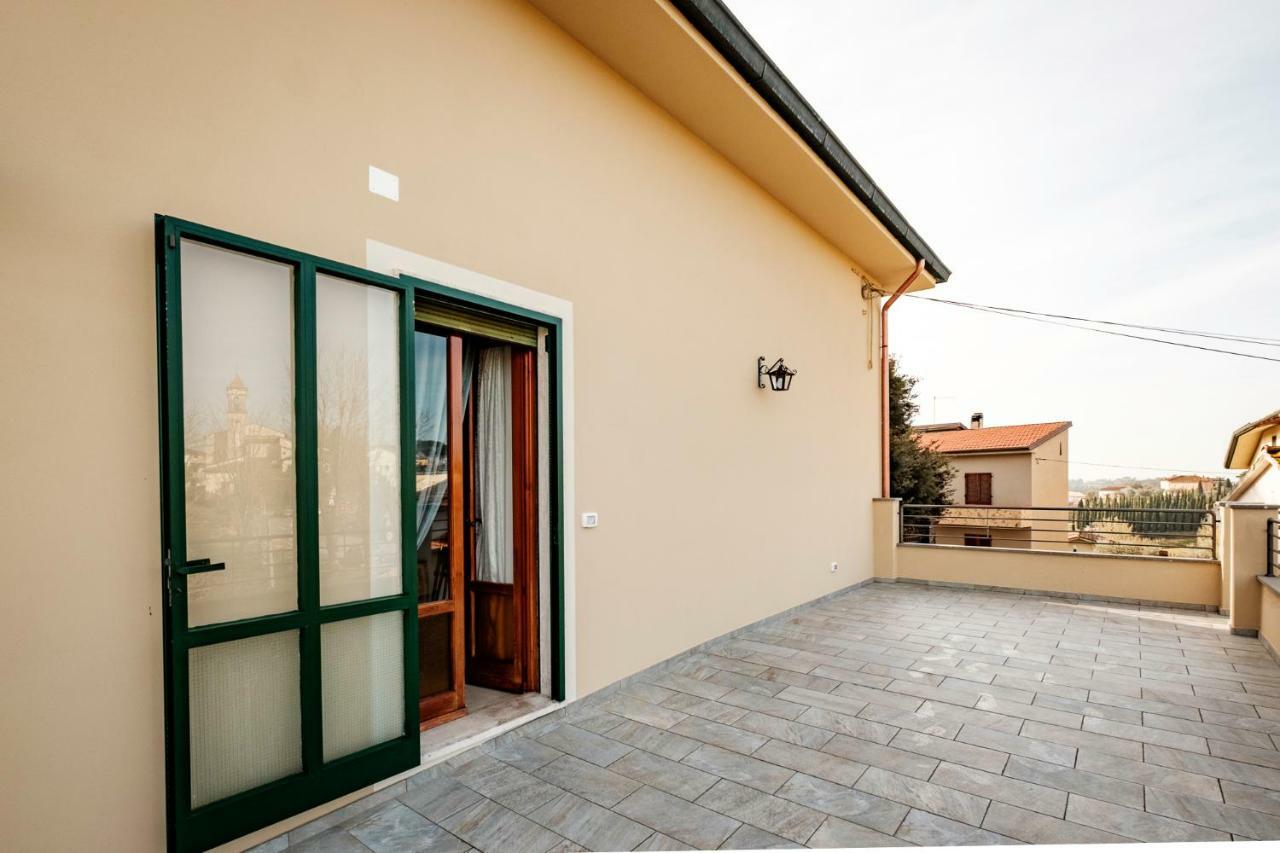 Вилла La Terrazza Del Bimbo Фучеккьо Экстерьер фото